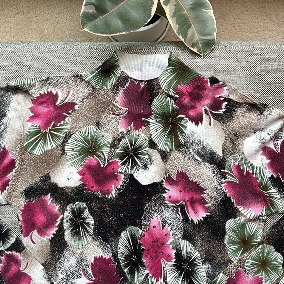 Vintage Beaded Sweater with sequins and beaded detailing - Picture 3 of 17